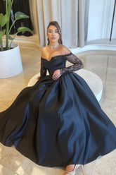 Vintage A-Line Satin Sweetheart Long Sleeve Black Prom Evening Dresses With Appliques